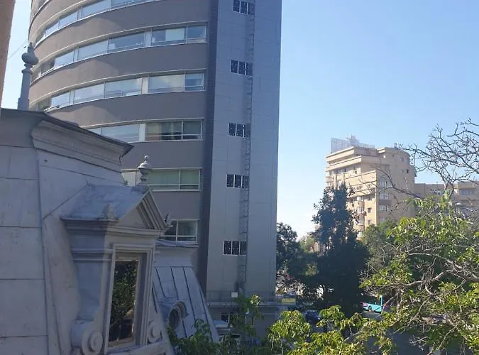 Studio Yellow - Piata Victoriei