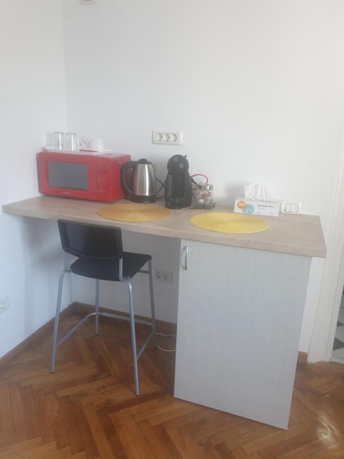 Apartment Yellow - Piata Victoriei *